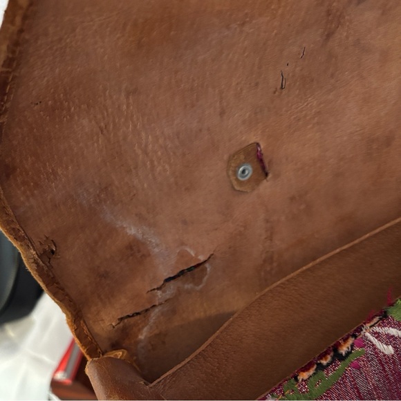 Floral Bag with buckle - Picture 5 of 7